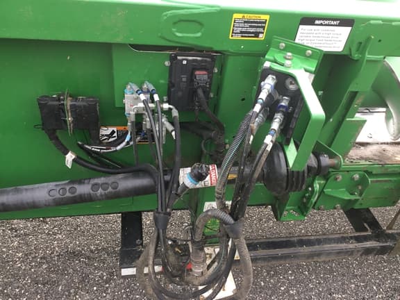 Image of John Deere CR12 equipment image 2