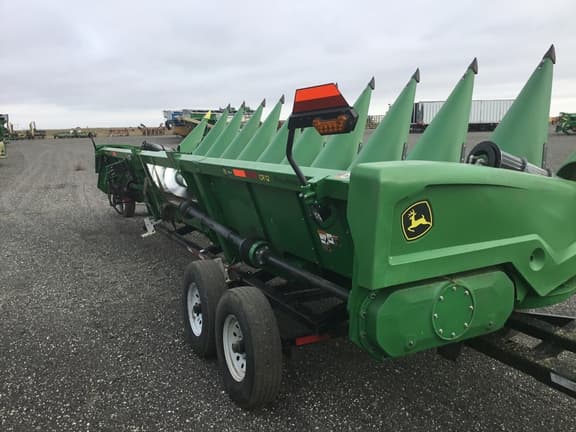Image of John Deere CR12 equipment image 4
