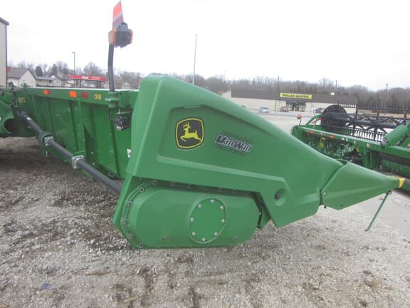 Image of John Deere CR16 equipment image 3