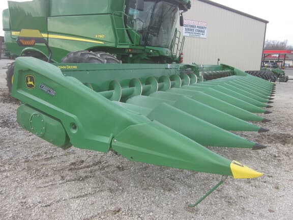 Image of John Deere CR16 equipment image 2