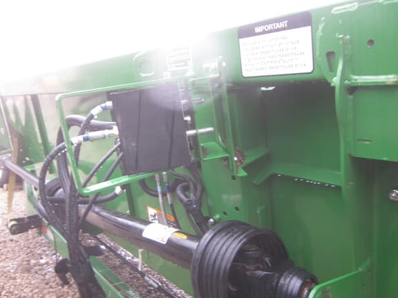 Image of John Deere CR16 equipment image 4