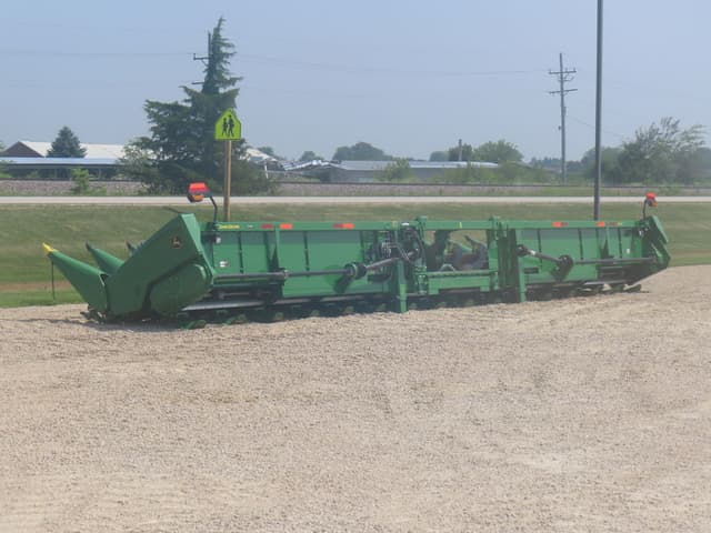 Image of John Deere CR16 equipment image 3