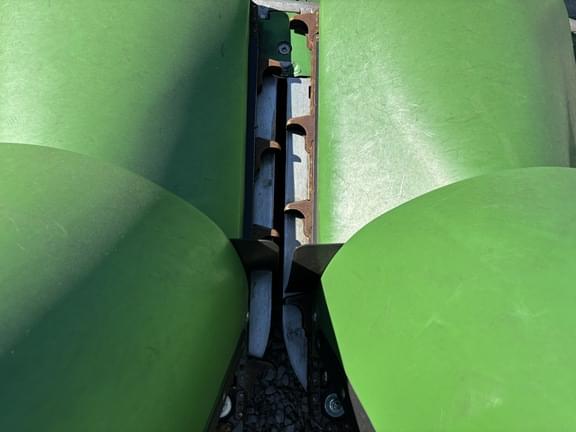 Image of John Deere CR 8 equipment image 3