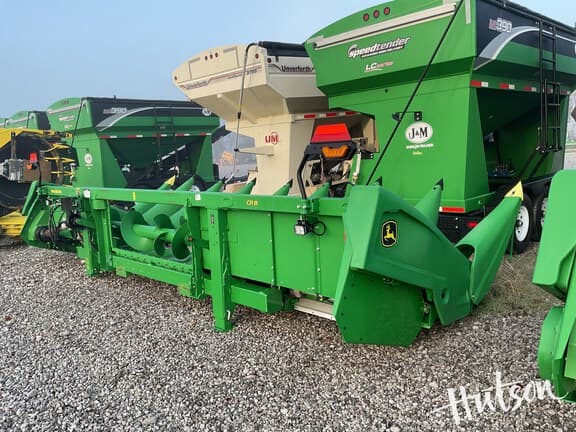 Image of John Deere CR8 equipment image 2