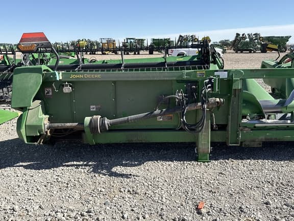 Image of John Deere CR8 equipment image 4