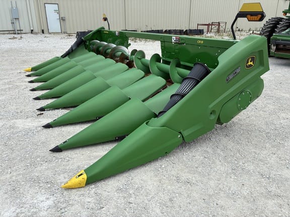 2025 John Deere CR8 Equipment Image0