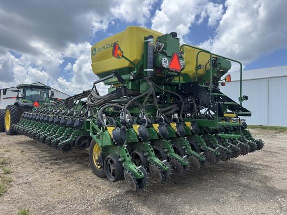Image of John Deere DB60 equipment image 3