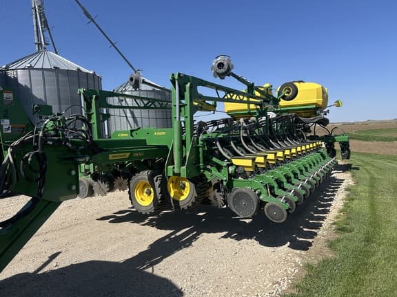 Image of John Deere DB60 Primary image