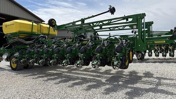 Image of John Deere DB60 equipment image 1