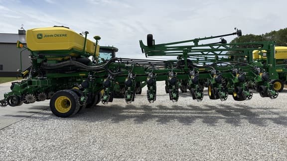 Image of John Deere DB60 equipment image 3