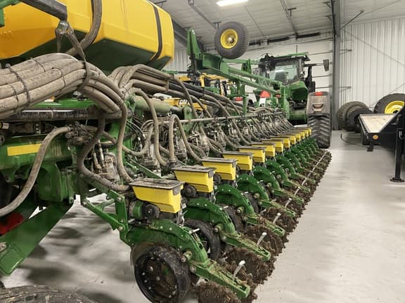 Image of John Deere DB60 equipment image 2