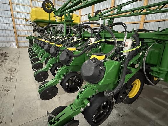 Image of John Deere DB60 equipment image 2