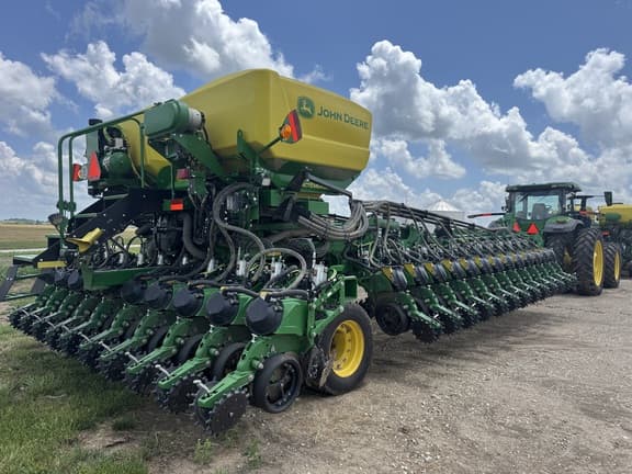 Image of John Deere DB60 equipment image 2