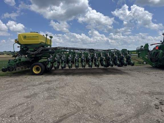 Image of John Deere DB60 equipment image 1