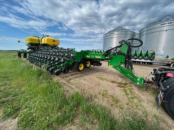 Image of John Deere DB66 equipment image 4