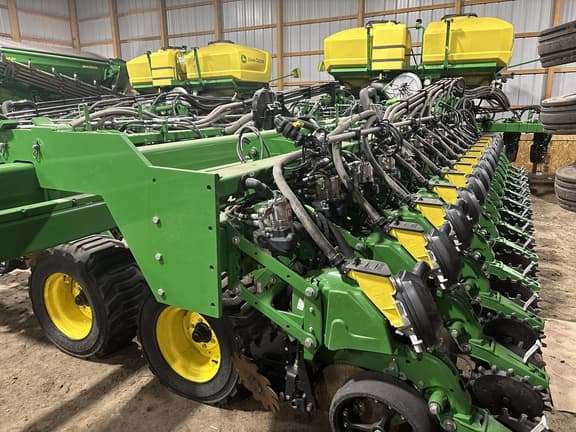 Image of John Deere DB66 Primary image