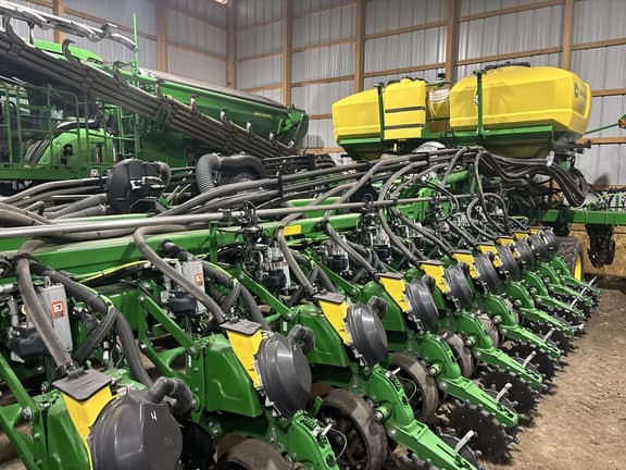 Image of John Deere DB66 equipment image 2