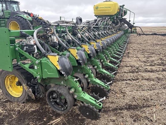 Image of John Deere DB66 equipment image 2