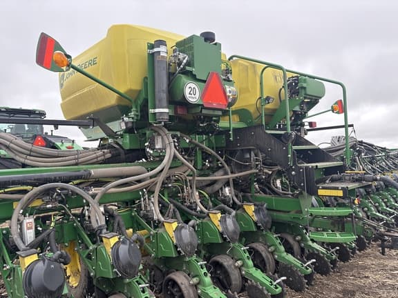 Image of John Deere DB66 Primary image