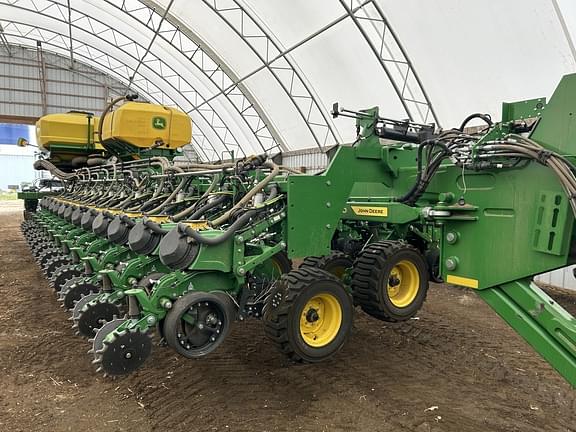 Image of John Deere DB80 equipment image 3