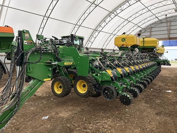 Image of John Deere DB80 equipment image 1