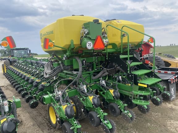 Image of John Deere DB80 equipment image 1