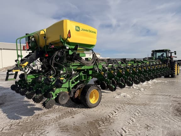 Image of John Deere DB80 equipment image 2