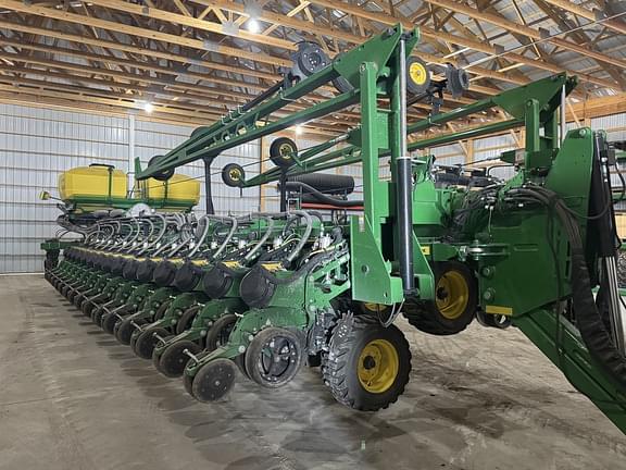 Image of John Deere DB90 Primary image