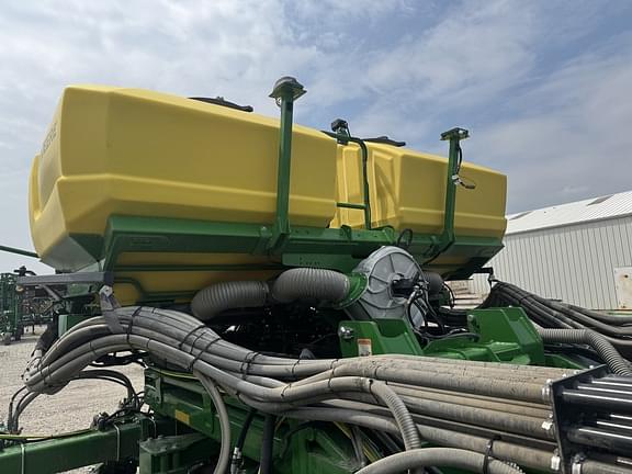 Image of John Deere DB90 equipment image 2