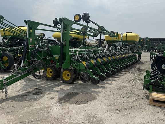 Image of John Deere DB90 Primary image