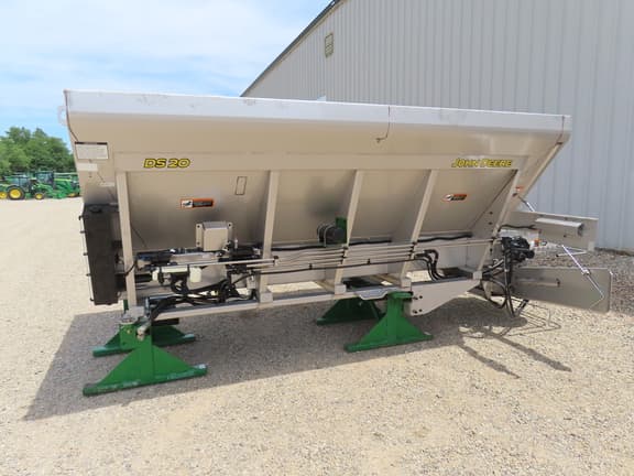 Image of John Deere DS20 equipment image 2