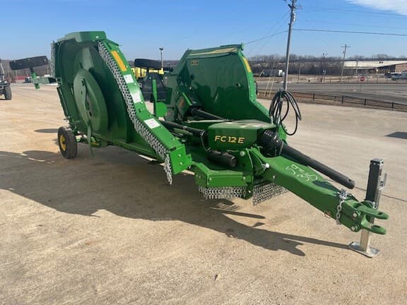 Image of John Deere FC12E equipment image 4