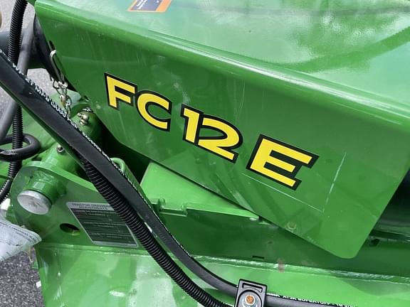 Image of John Deere FC12E equipment image 4