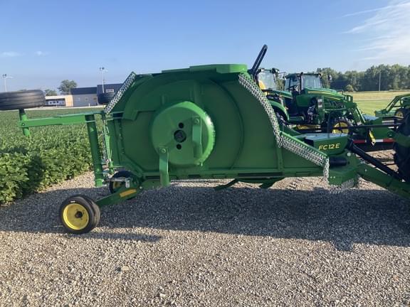 Image of John Deere FC12E equipment image 3