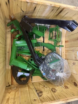 Image of John Deere 366 equipment image 4