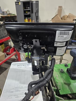 Image of John Deere G5 Universal Display equipment image 4