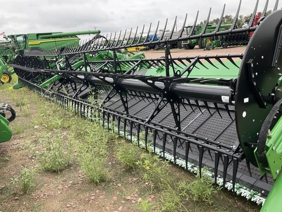 Image of John Deere HDF35 equipment image 1