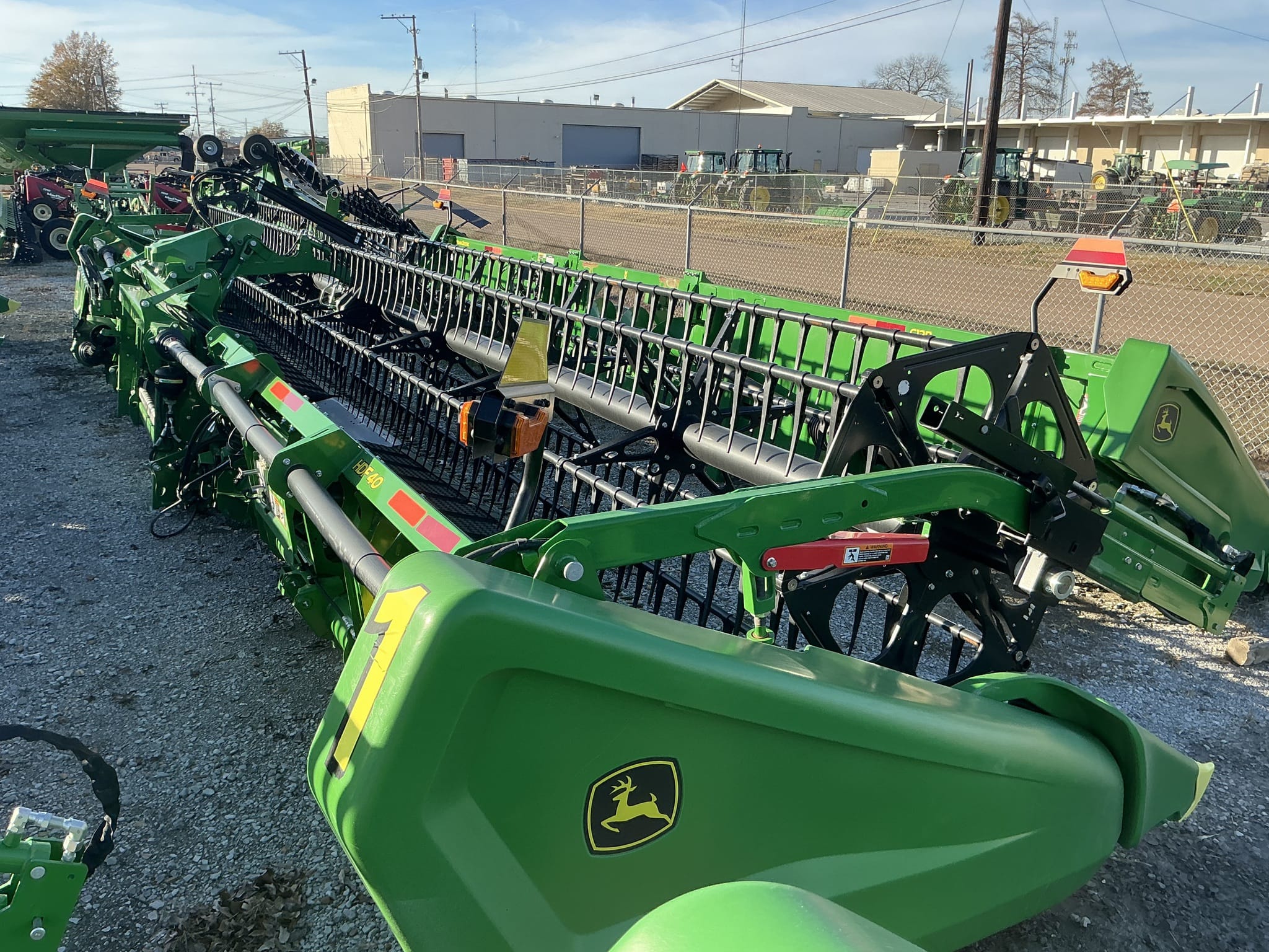 2025 John Deere HDF40 Equipment Image0