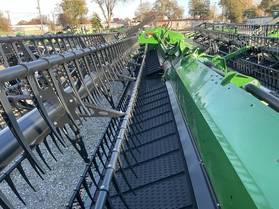 Image of John Deere HDF40 equipment image 2