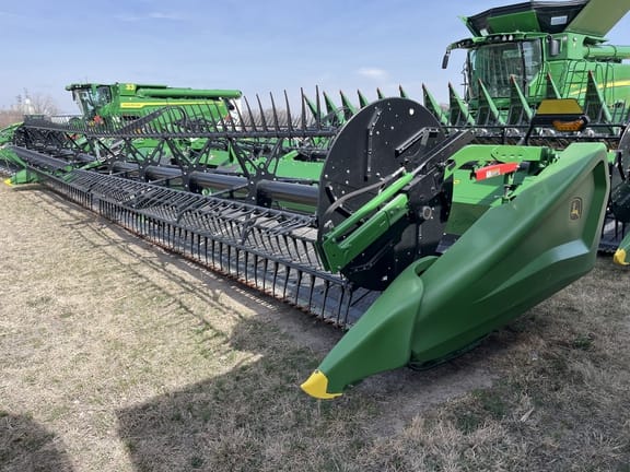 2025 John Deere HDF40 Equipment Image0