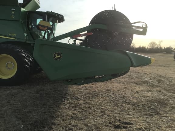 Image of John Deere HDF40 equipment image 1