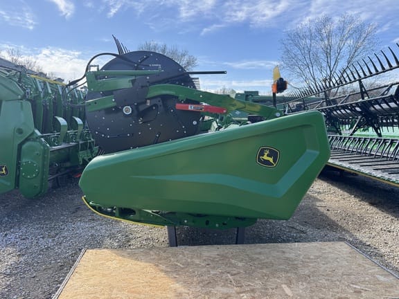 2025 John Deere HDF40 Equipment Image0