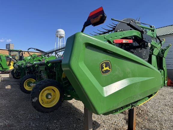 2025 John Deere HDF40 Equipment Image0
