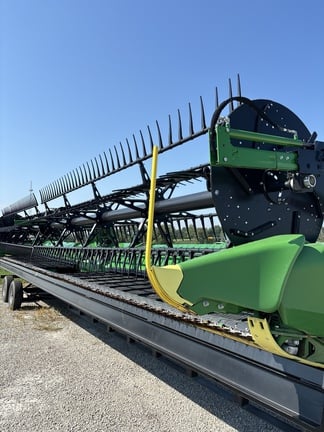 2025 John Deere HDF40 Equipment Image0