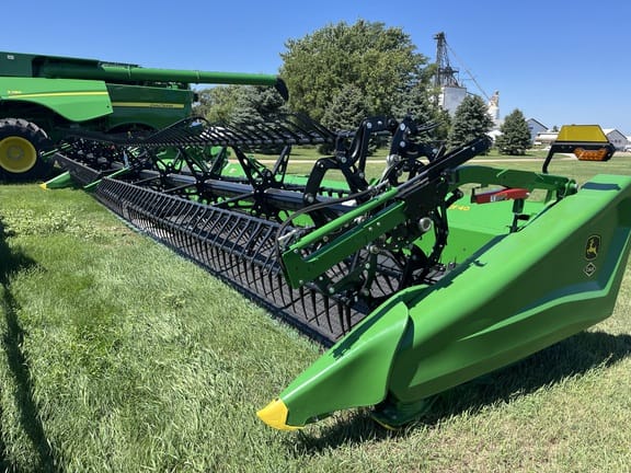 2025 John Deere HDF40 Equipment Image0