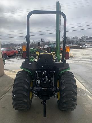 Image of John Deere 3032E equipment image 3