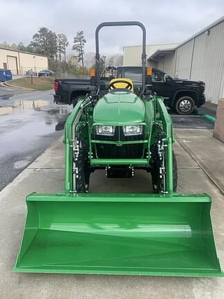 Image of John Deere 3032E equipment image 1