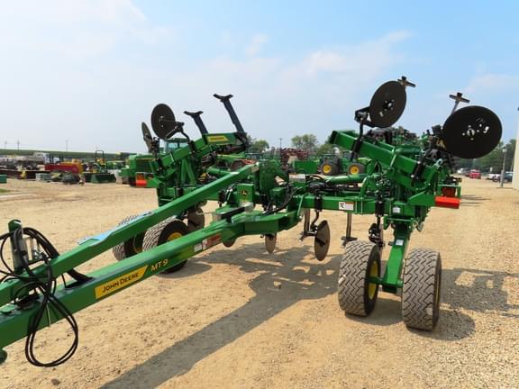 Image of John Deere MT9 equipment image 4