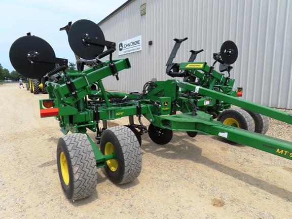 Image of John Deere MT9 equipment image 3