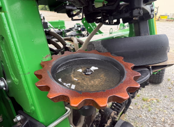 Image of John Deere N530C equipment image 4